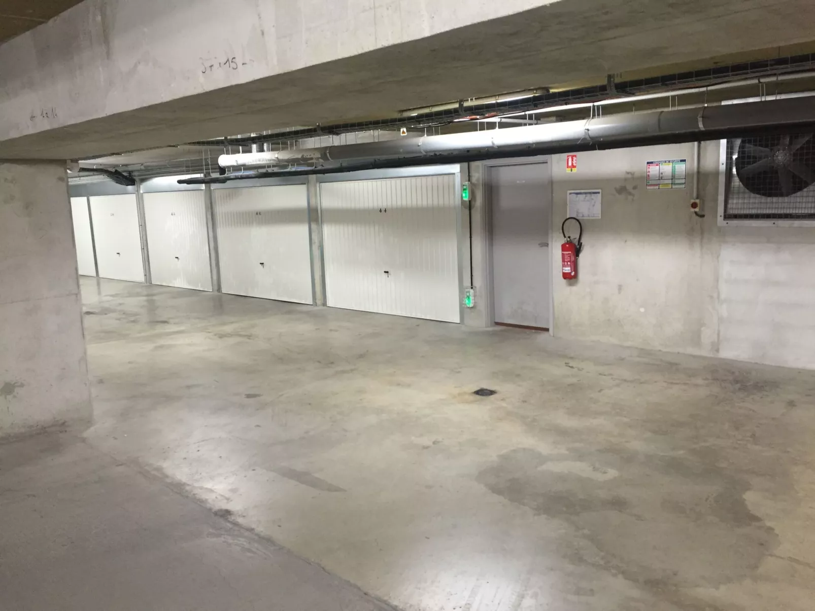 SCHÖNE T3 MIT SÜDTERRASSE-Buiten