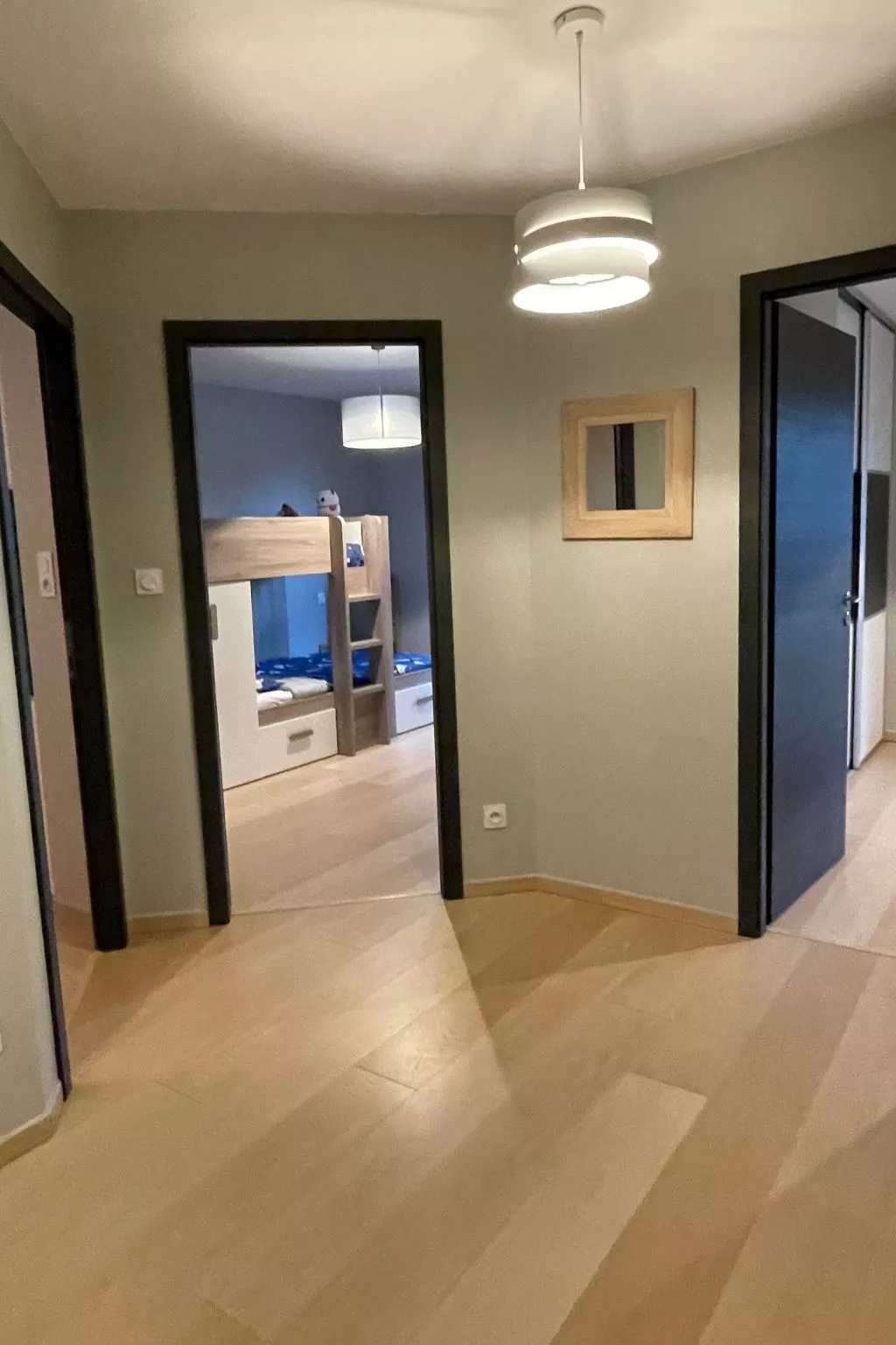 Das ruhige Les Grangettes mit Seeblick-Binnen