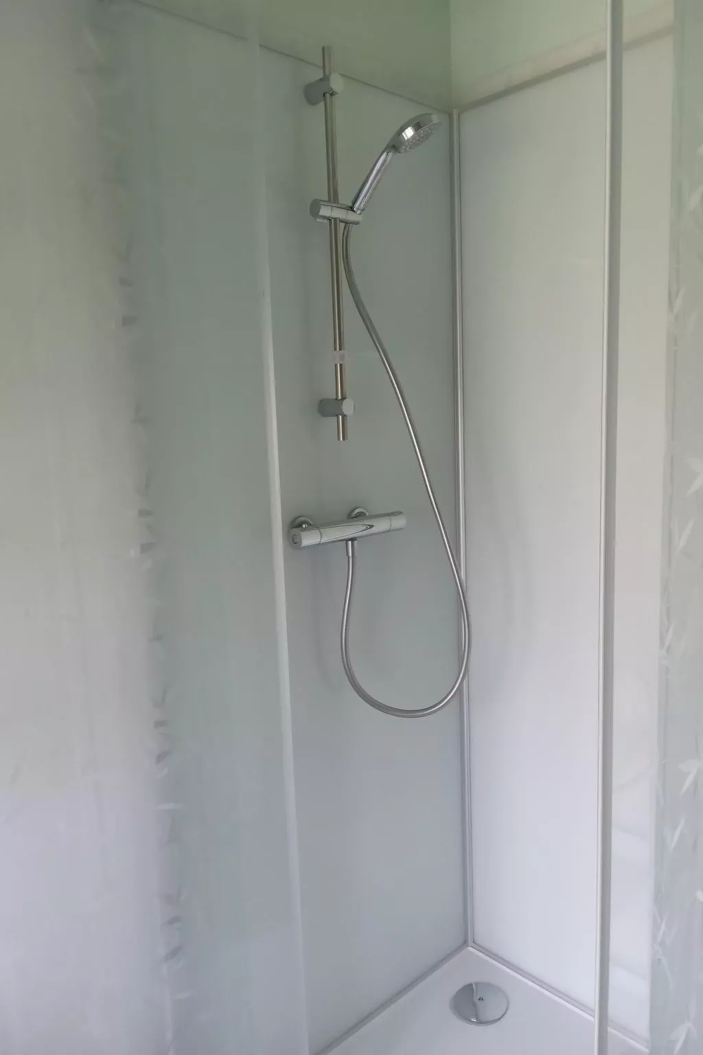 LES CHARMILLES-Binnen