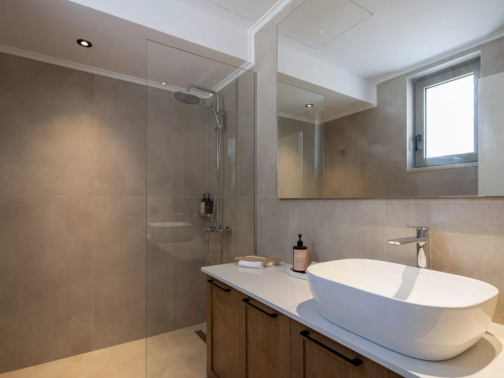 Imbros Villa lll -''Gratis''Beheizter Pool in den Bergen-Image-tags.info