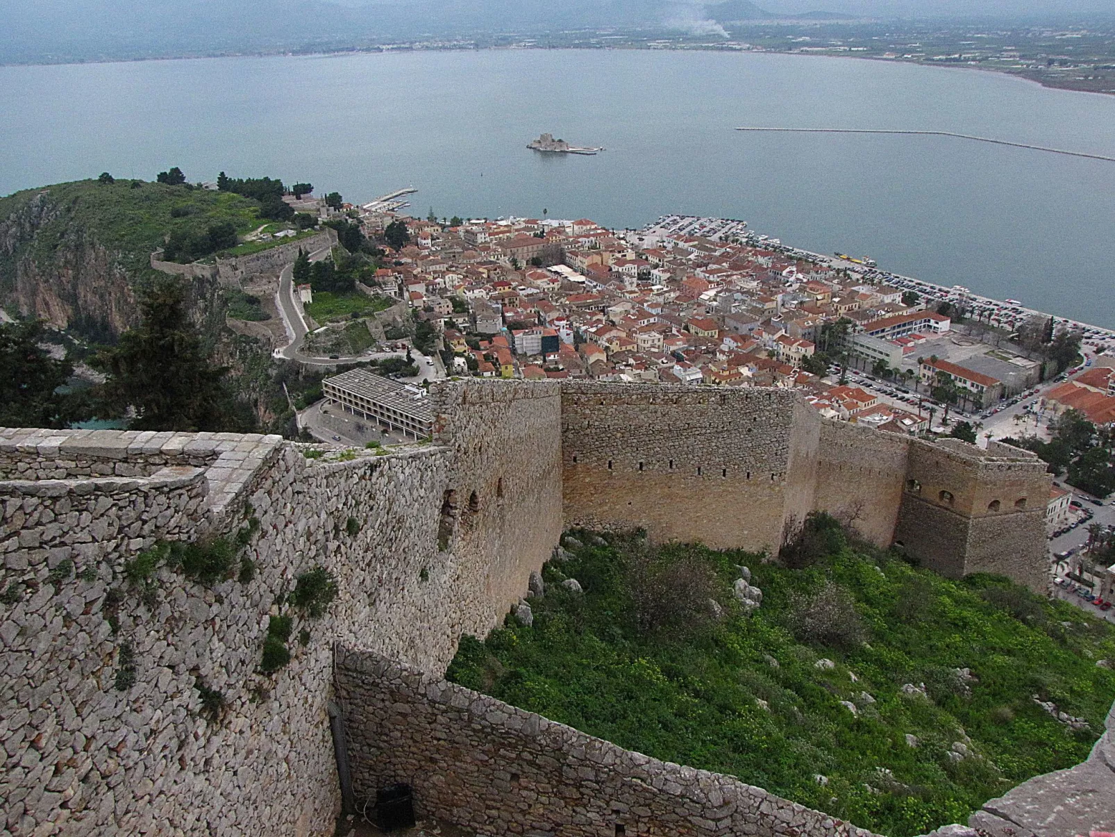 Schöne Ferienwohnung mit Meerblick in Kiveri-Buiten