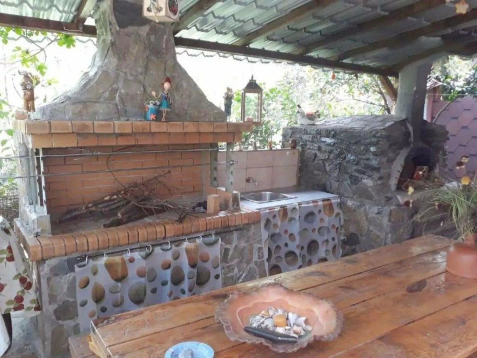 Landgut mit Garten, Grill und Terrasse-Buiten