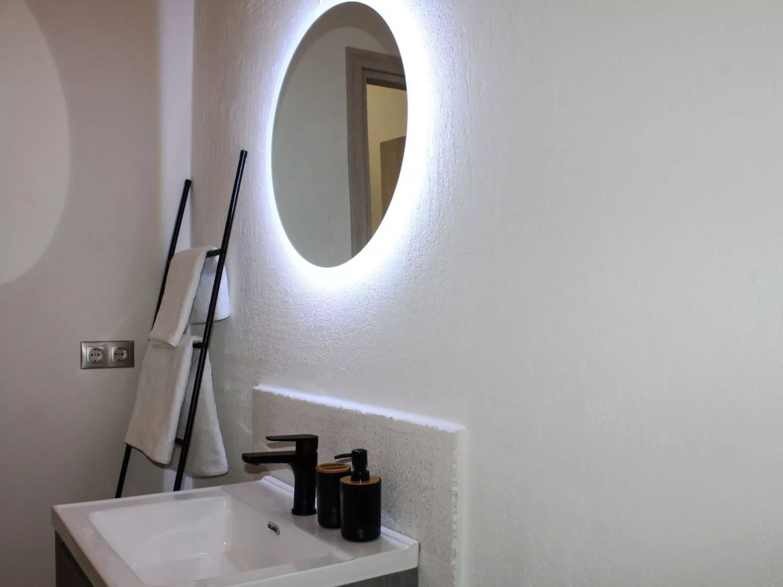 Villa Amfiliki in der Nähe der Agni-Bucht mit privatem Pool-Binnen