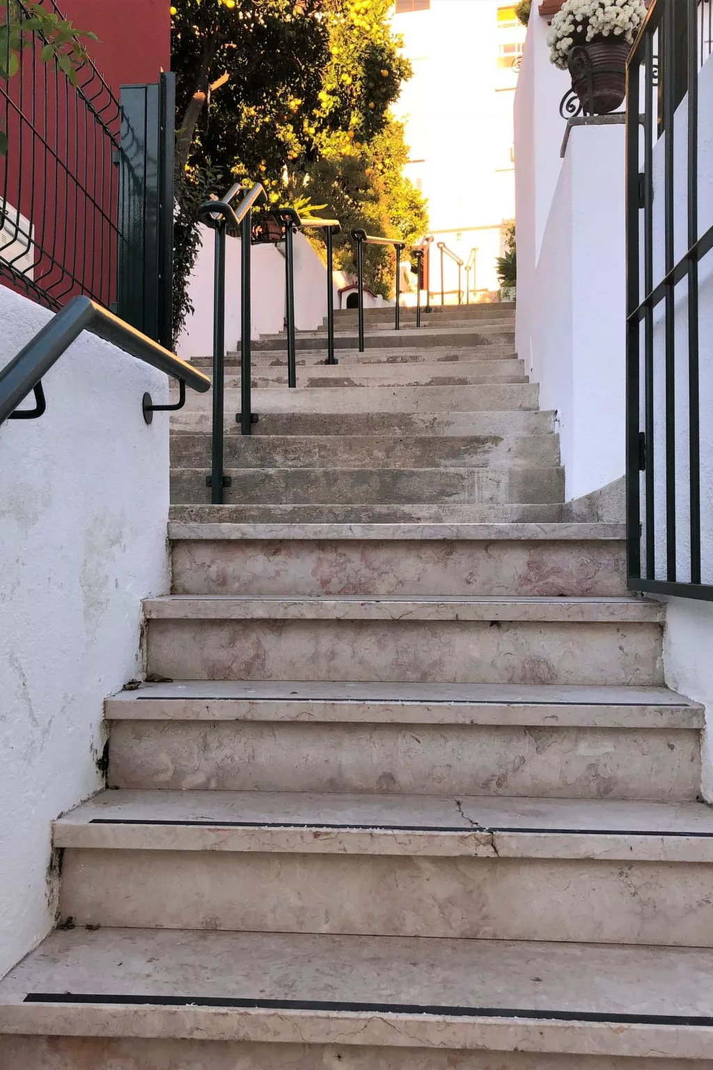 Nette Wohnung mit Kleinem gemeinsamem Pool - Buiten