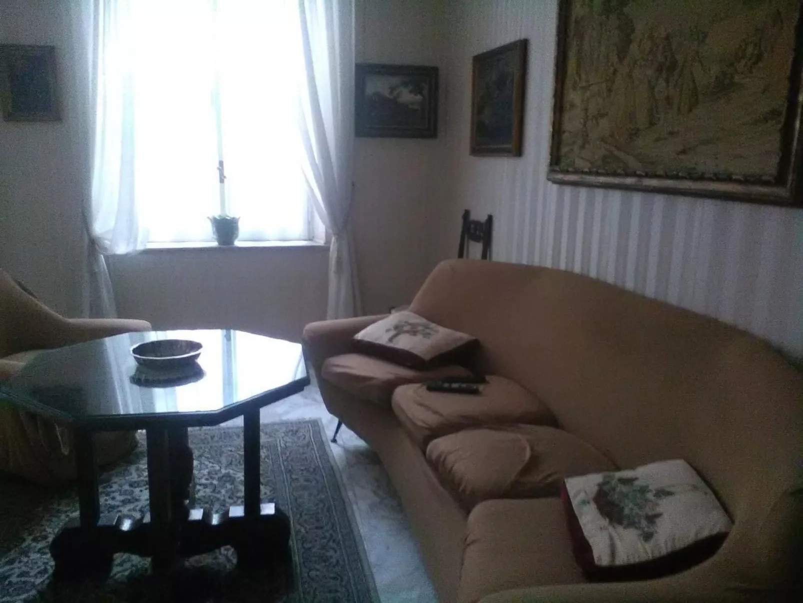 Nahe Rom mit Terrasse und einem Flügel-Binnen