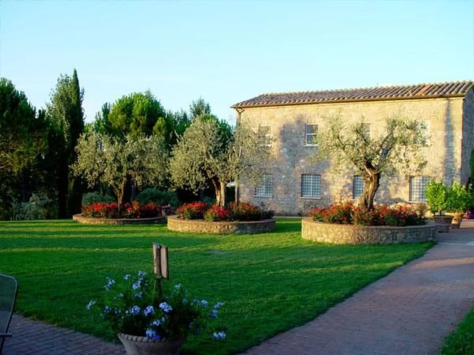 Studio 2 px-Image-tags.info