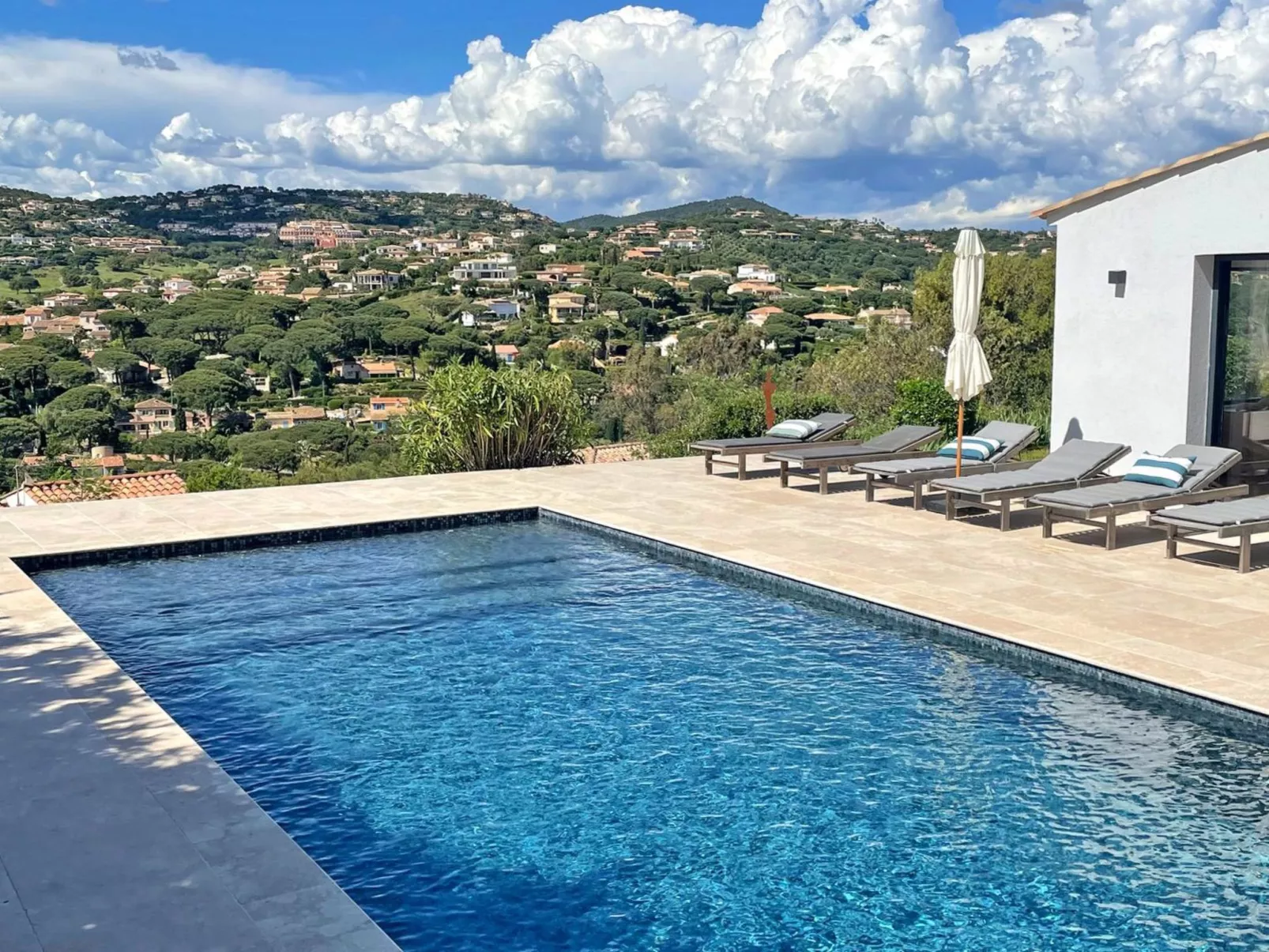 Villa 10 Personen - Swimmingpool - Klimaanlage- Sainte Maxime-Buiten