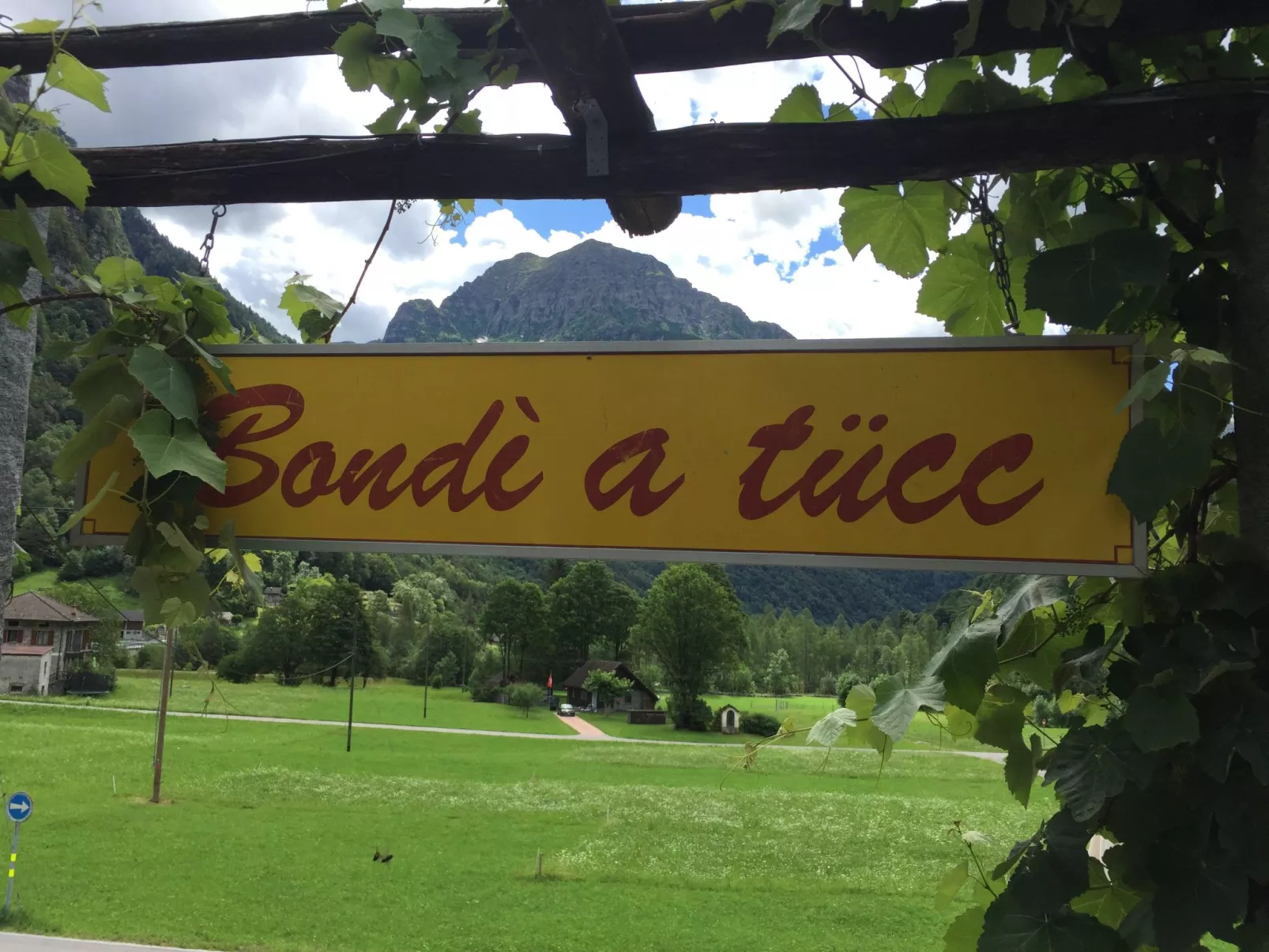 Casa Reduit Giardino-Buiten