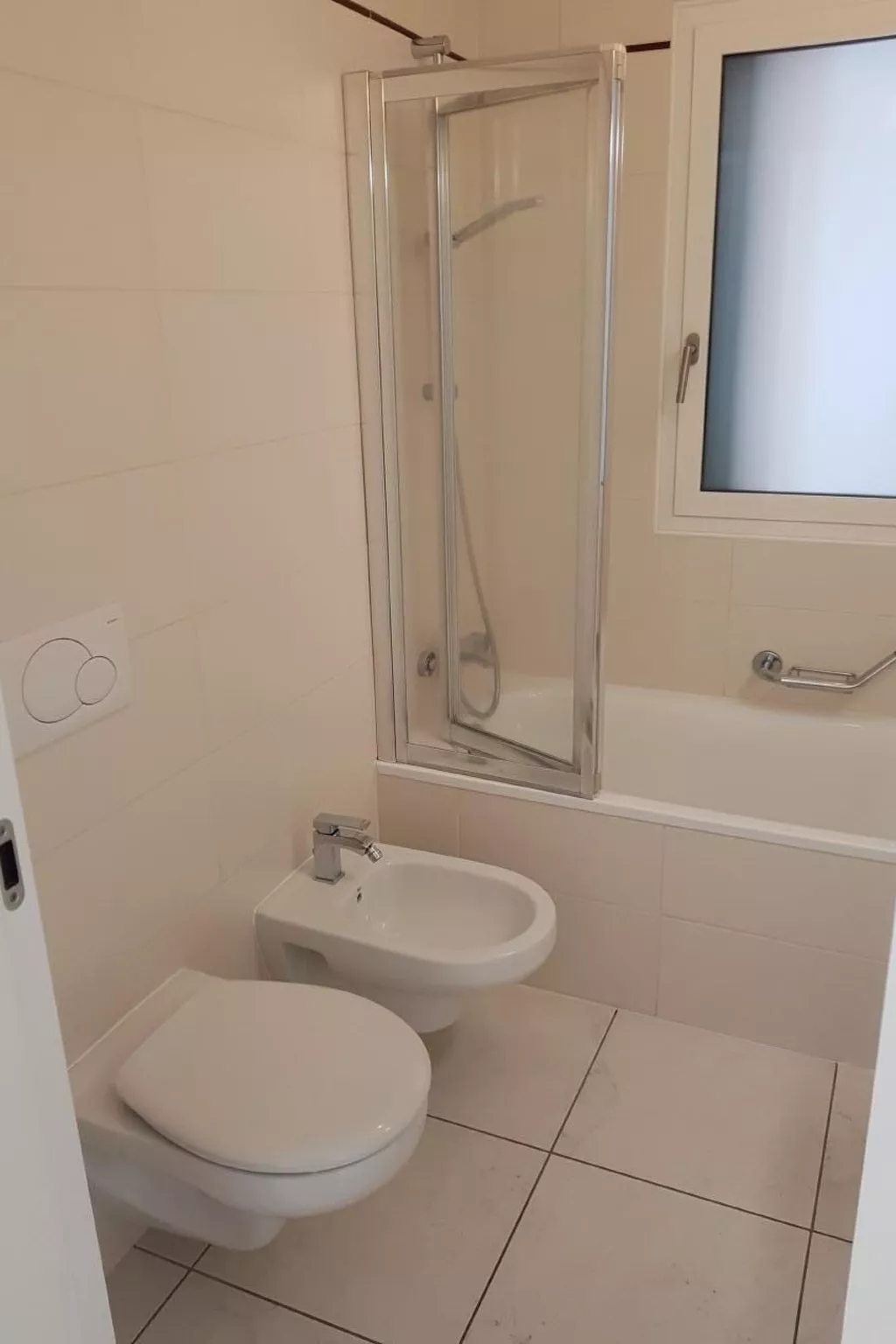 Residenza Vivian - Swan Lake Suite Apt. 304-Image-tags.info