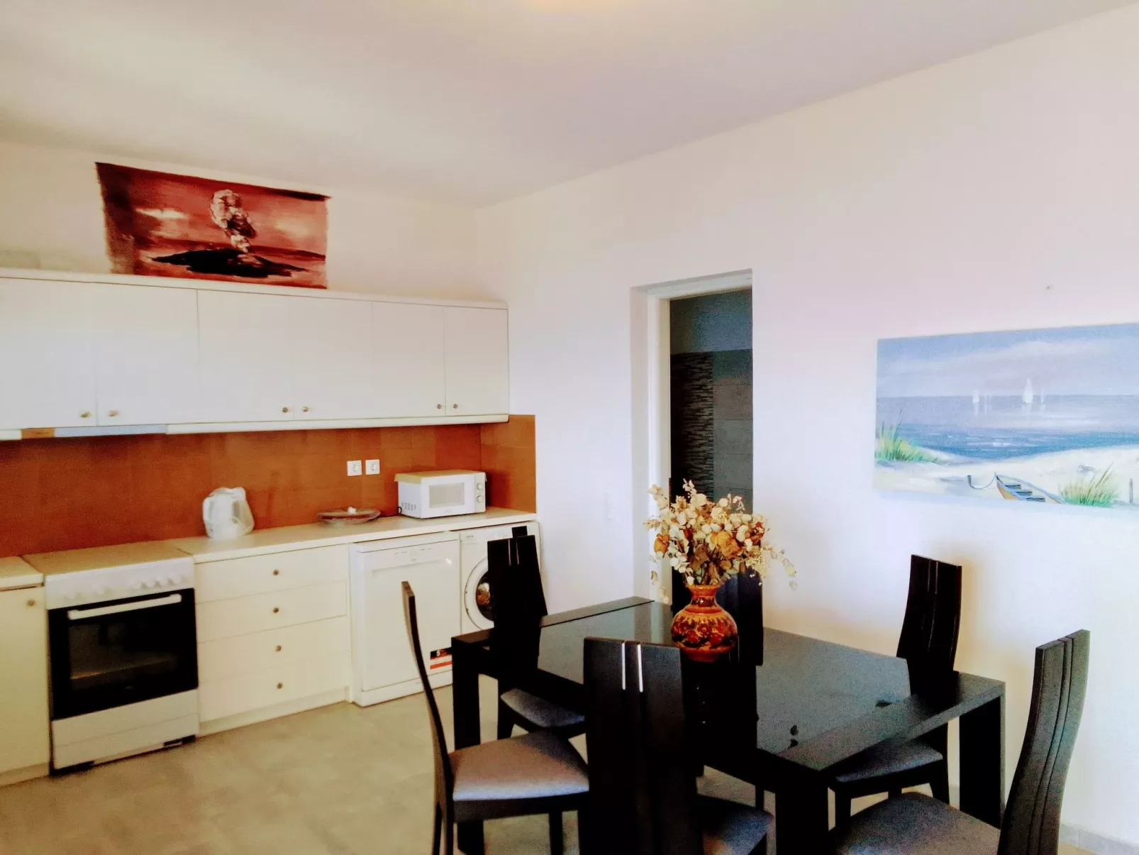 Charmantes Ferienhaus in Ia mit Privater Terrasse-Binnen