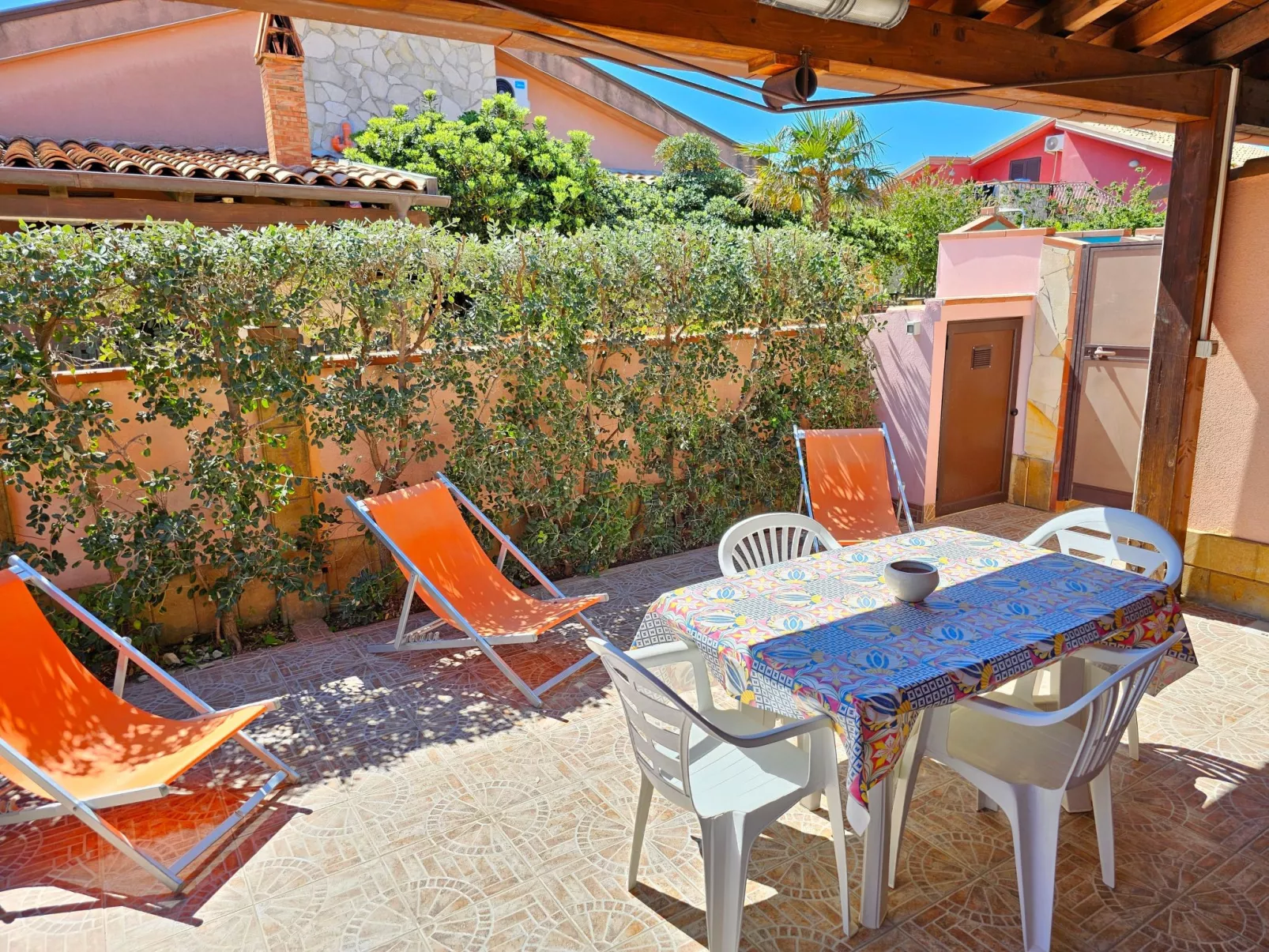 Ferienvilla mit Wasserblick-Buiten