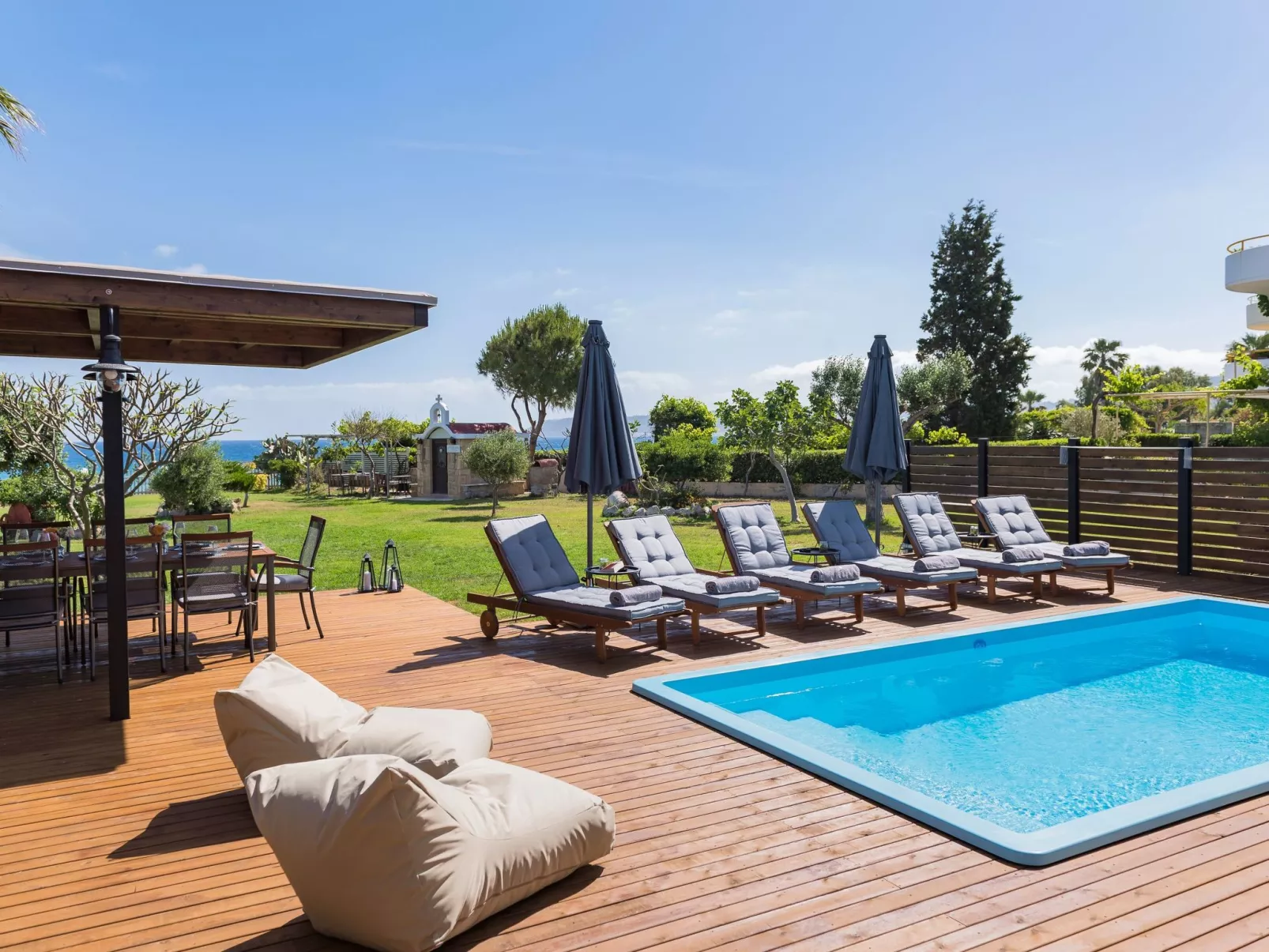 Nastazia Luxury Beach House-Buiten