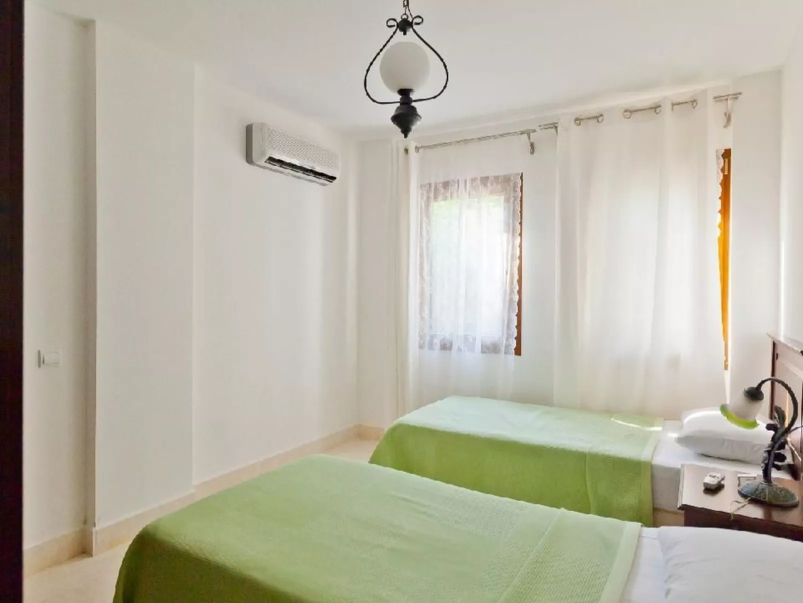 Mit Blick auf das Wasser-Binnen