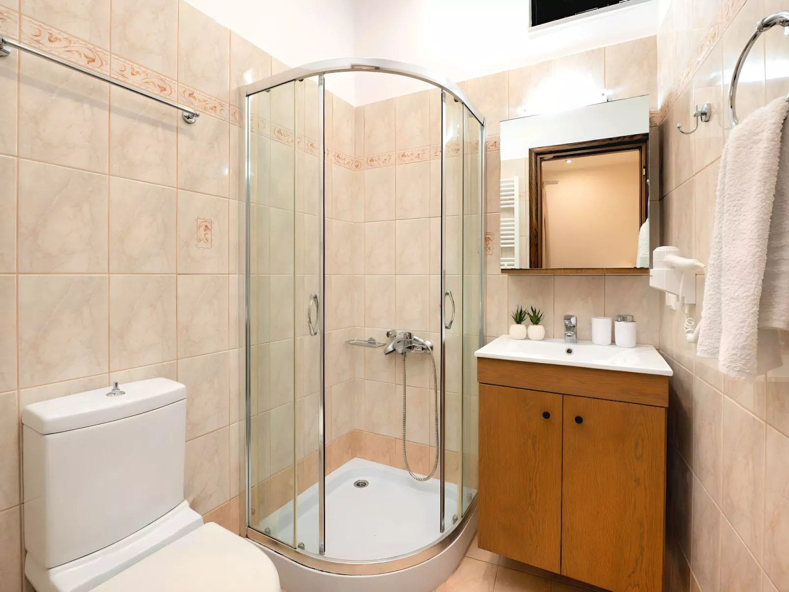 Eliomar Villa am Strand-Image-tags.info