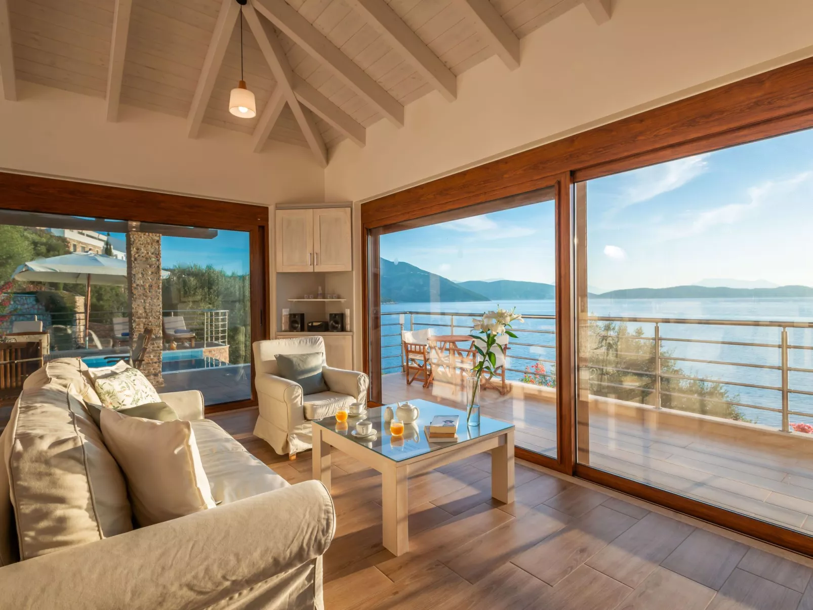 Marine Villa mit privatem Zugang zum Meer - Iris Villas-Binnen