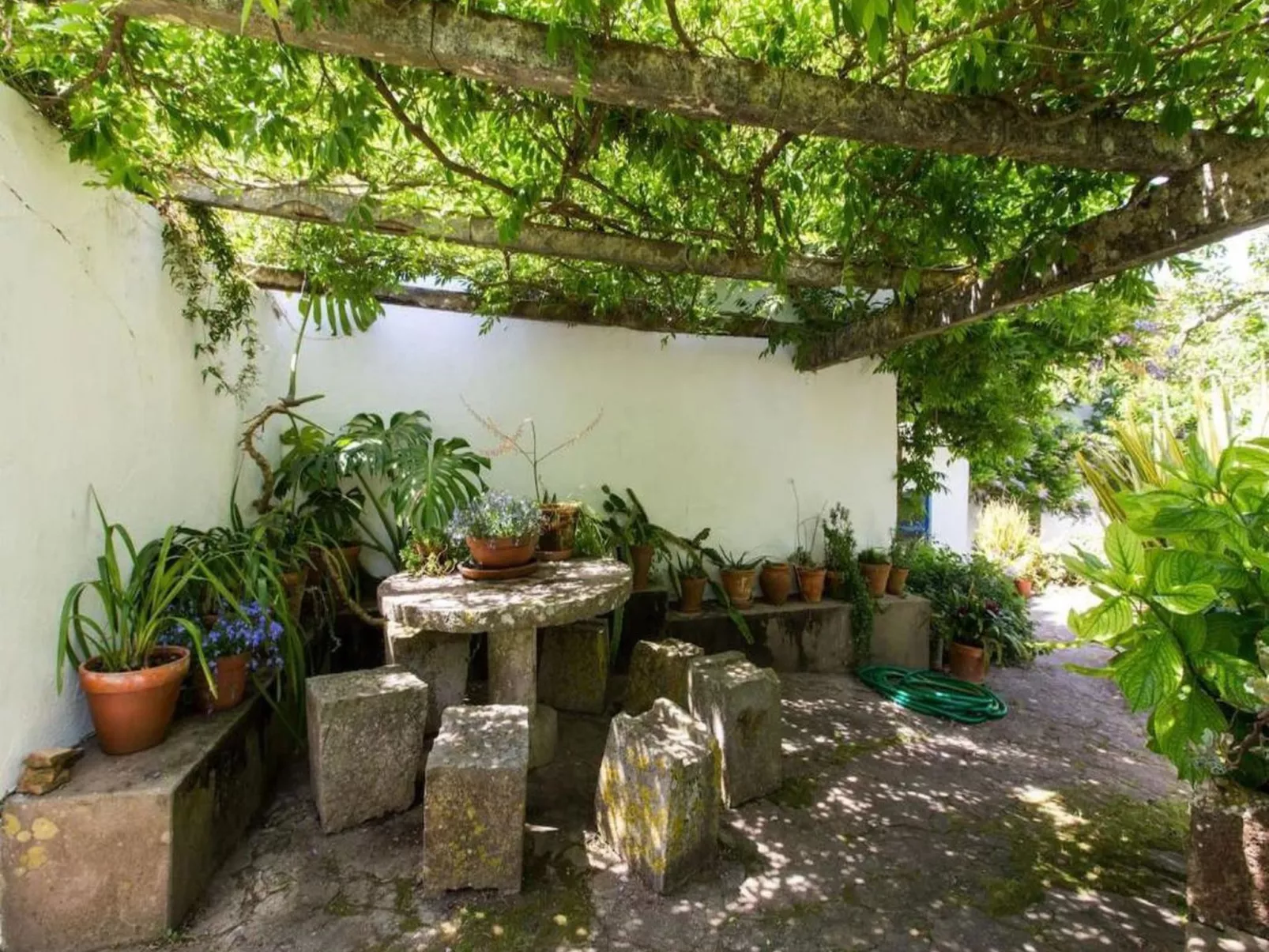 Historisches Haus in der Nähe des historischen Dorfes von Óbidos-Image-tags.info