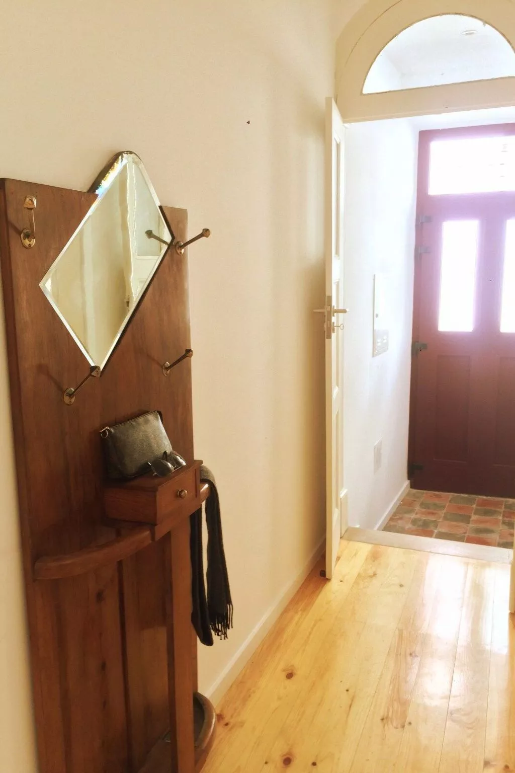 Gelbes Haus im historischen Zentrum-Image-tags.info