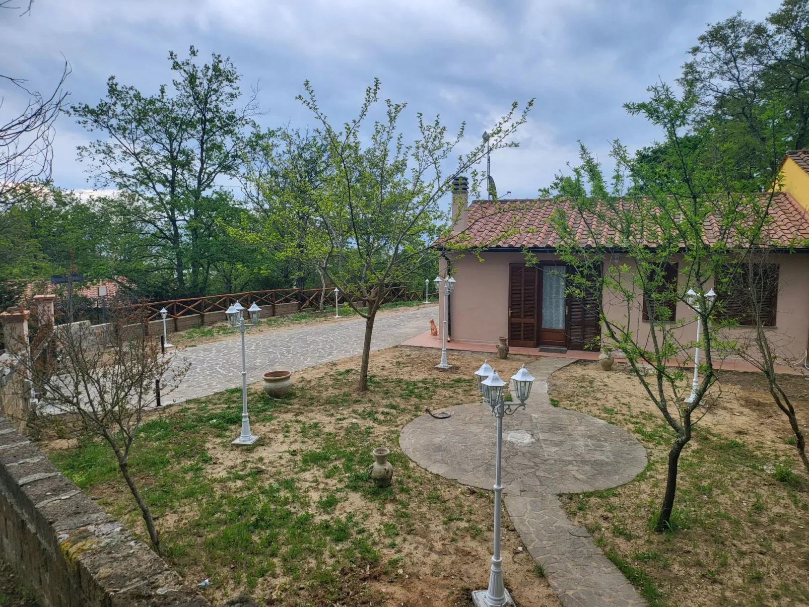 Wohnung "Red Fox" mit privatem Garten-Buiten