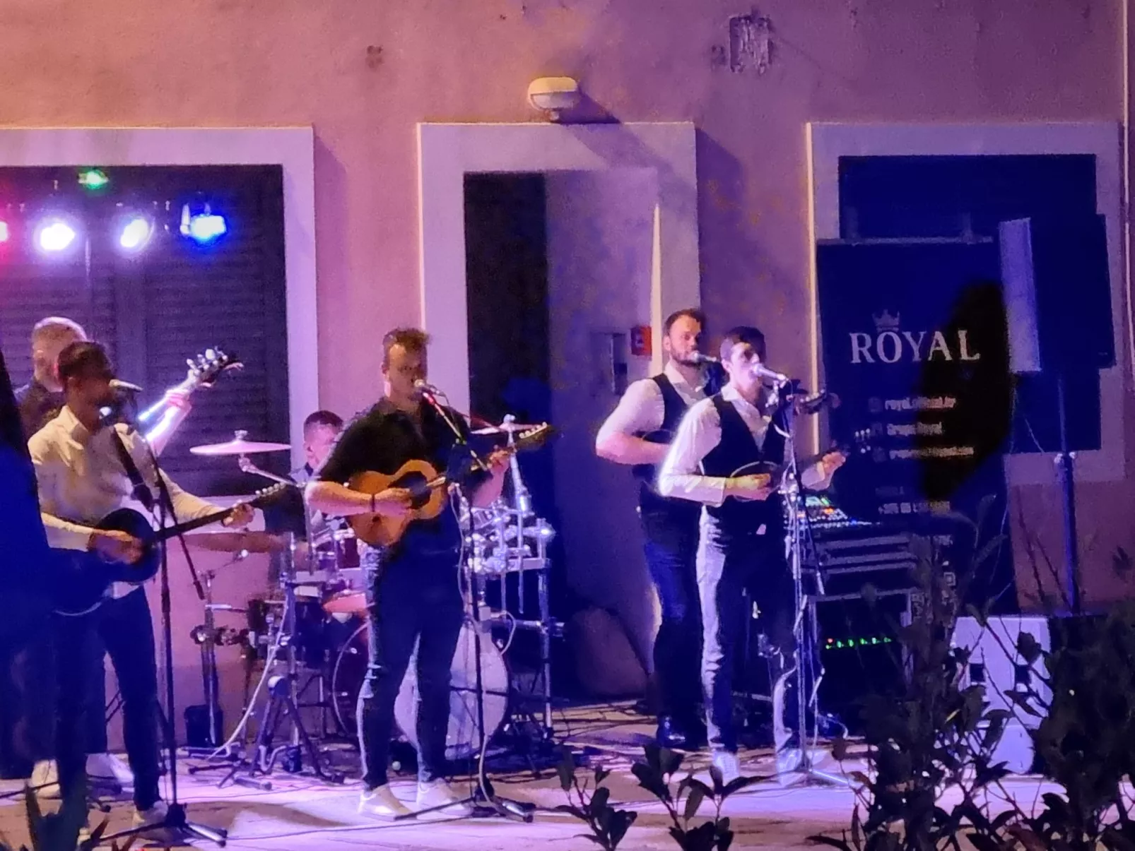 Apartam 4 Karlobag-Buiten