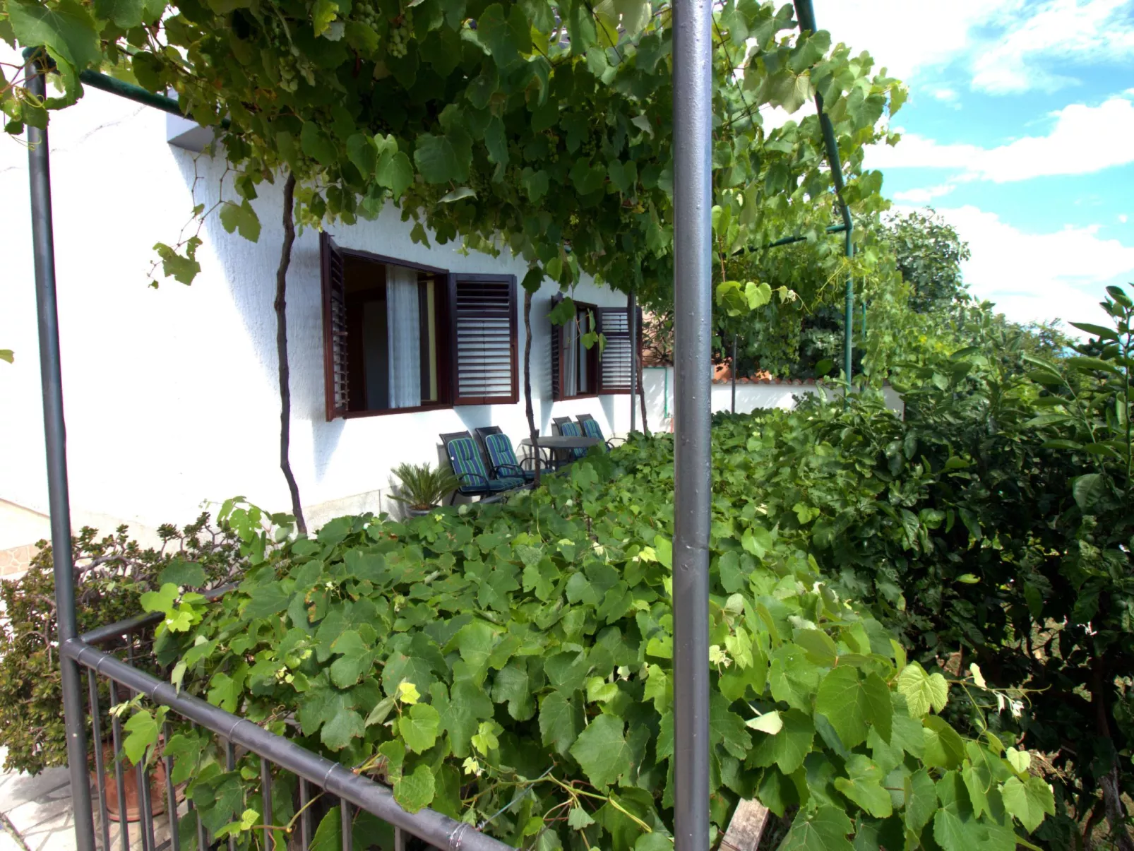 Schöne Wohnung mit Gemeinschaftspool,-Image-tags.info