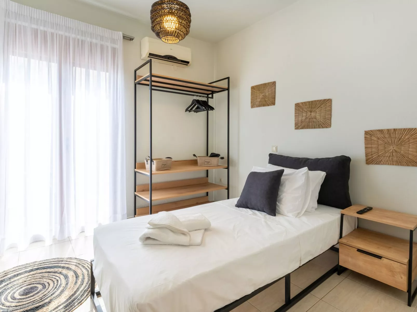 3-Schlafzimmer-Villa mit privatem Pool und Ladegerät für Elektroautos-Binnen