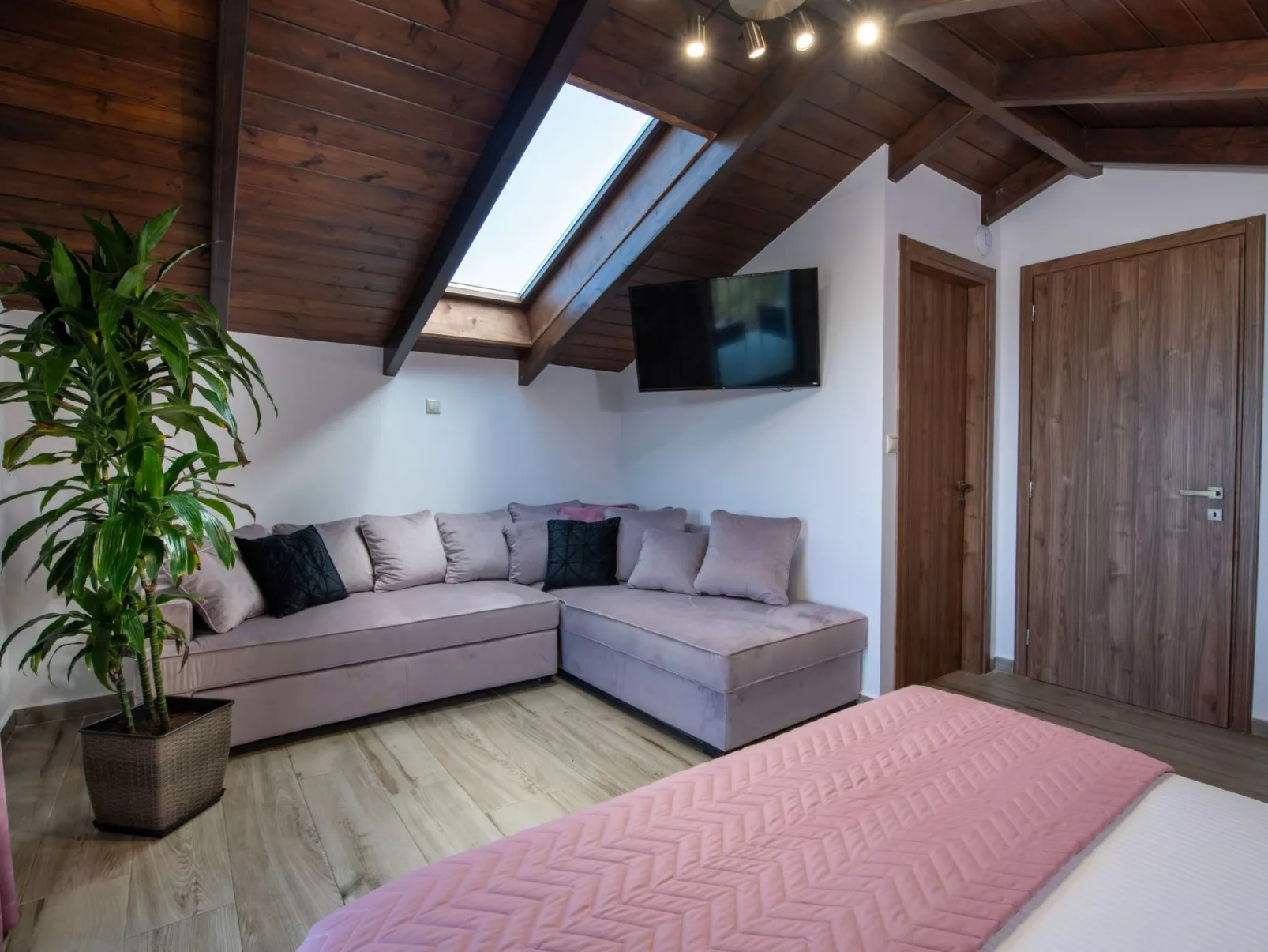 Geroulios Kastro Villa II"Free"Beheizter Pool, Whirlpool-Binnen