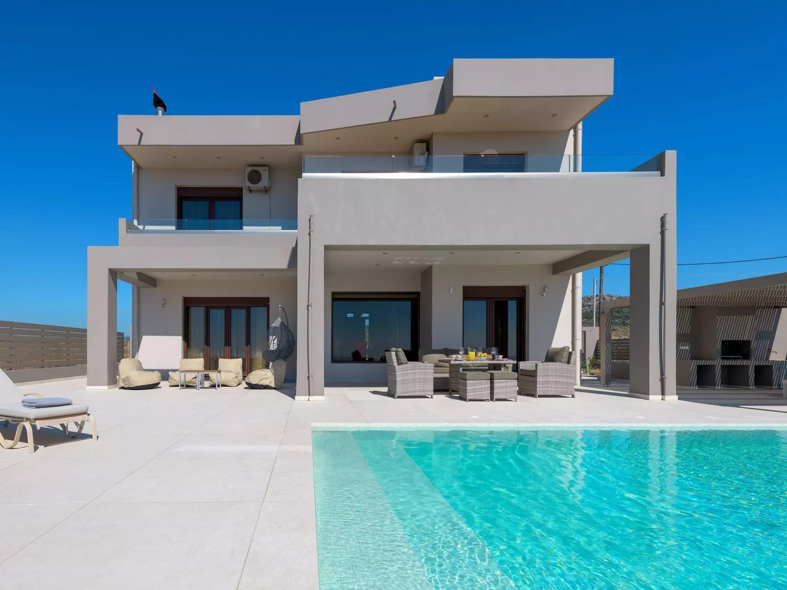 Wunderschöne Alav Pool Villa-Buiten