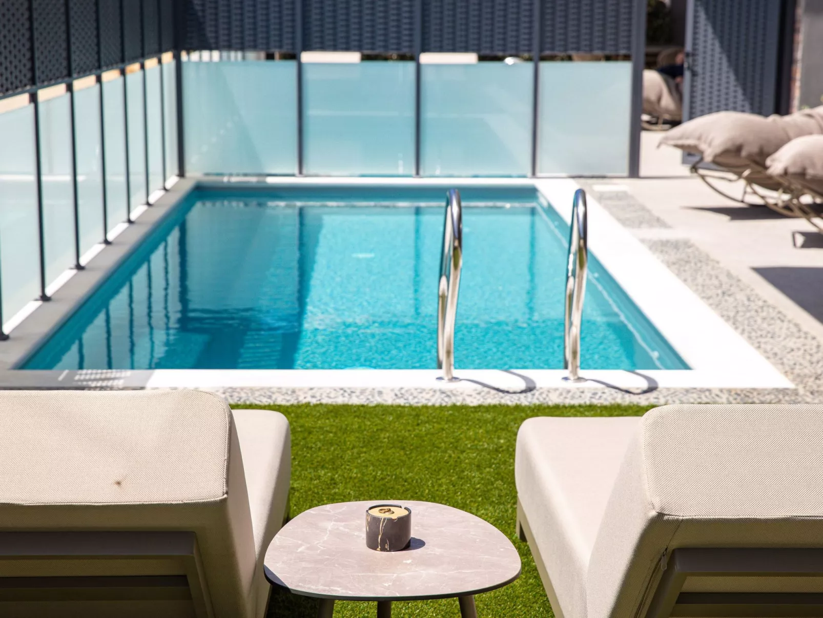 VillaSaints II - Elegante Pool-Villa in Strandnähe-Binnen