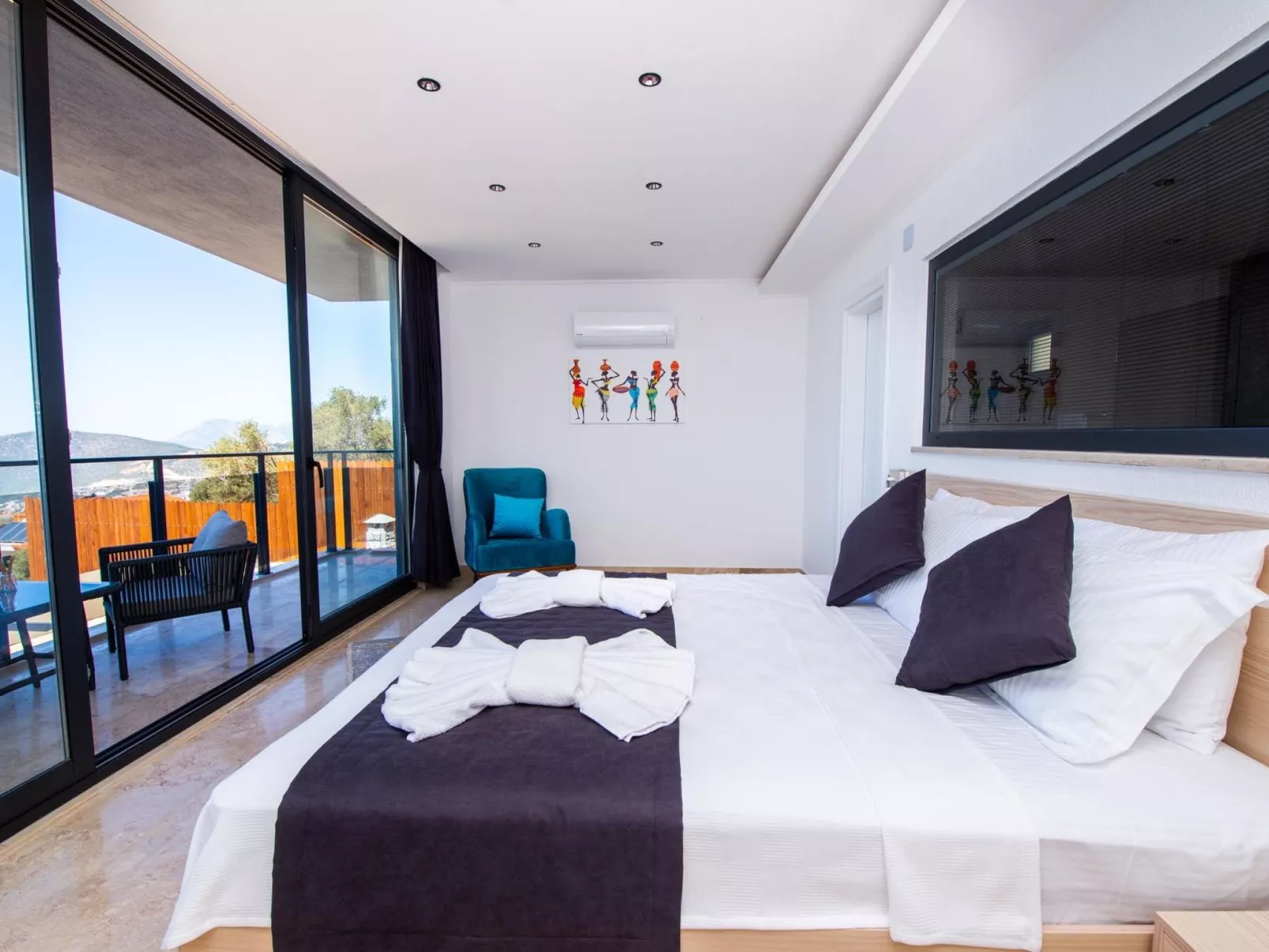 Azda-Image-tags.info