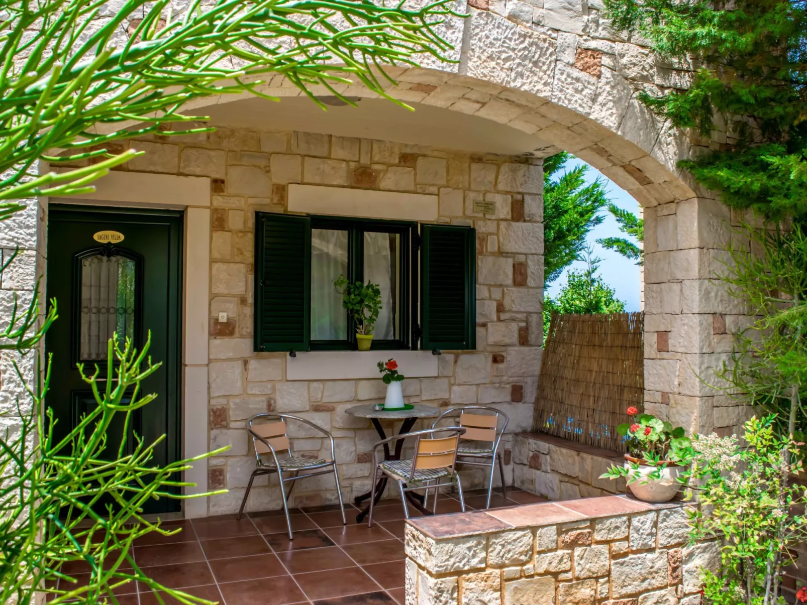 Niriides Villas_Sagini_ 3-Schlafzimmer privater Pool-Buiten