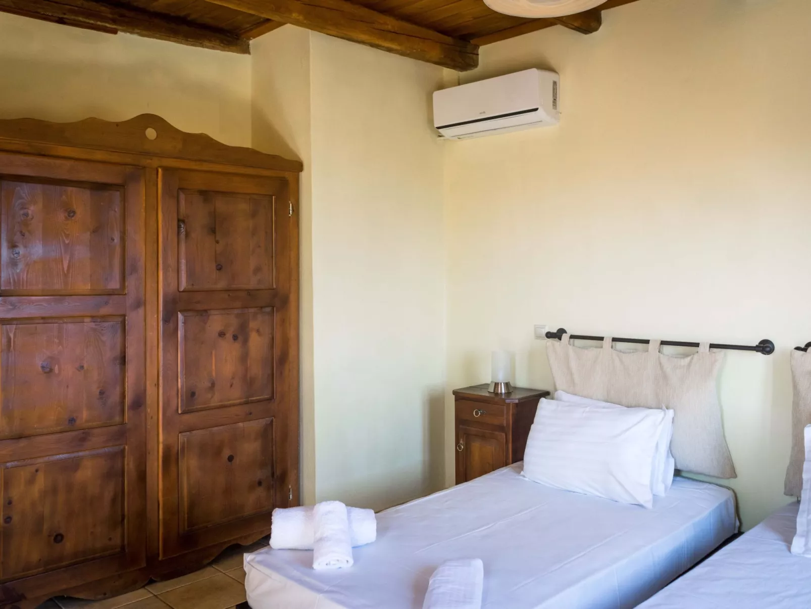 Niriides Villas_ Liagori_ 2-Schlafzimmer privater Pool-Binnen