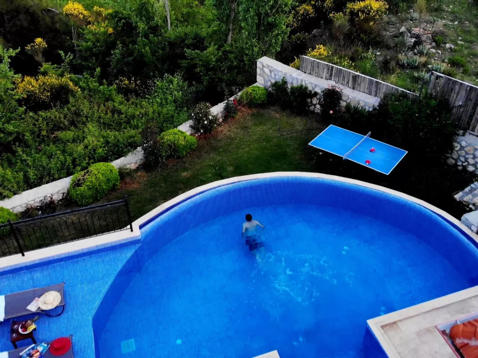 Rustikale Natursteinvilla mit Bergblick in Kalkan-Buiten