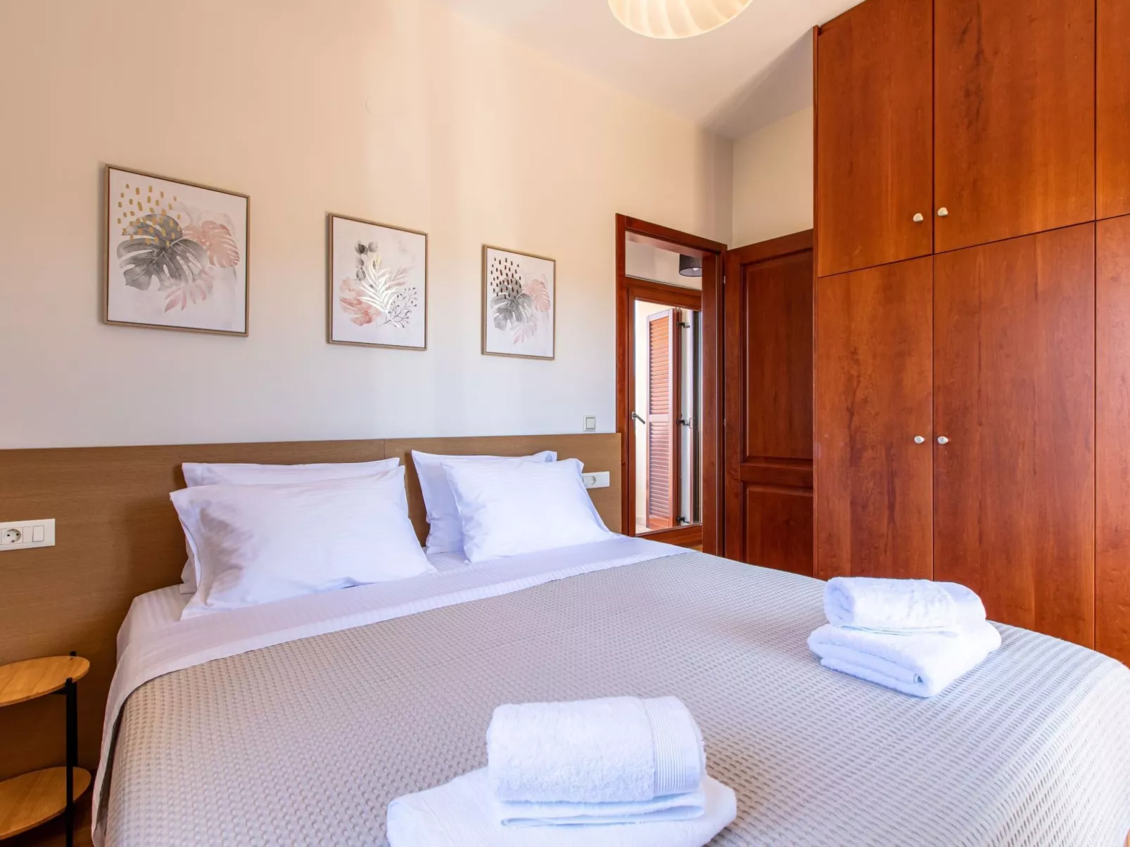 Cold Crest Haus-Image-tags.info