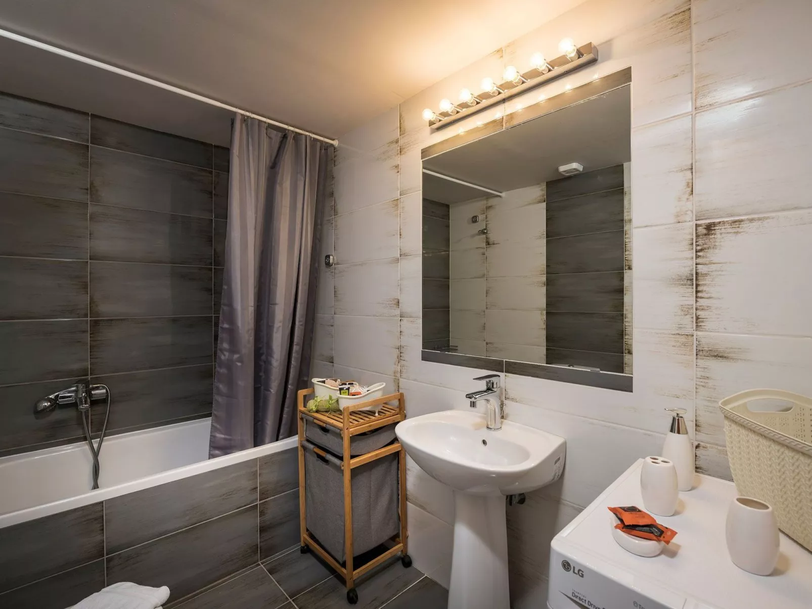 Luxuriöse Villa Olivenest mit Pool, BBQ und Whirlpool-Image-tags.info