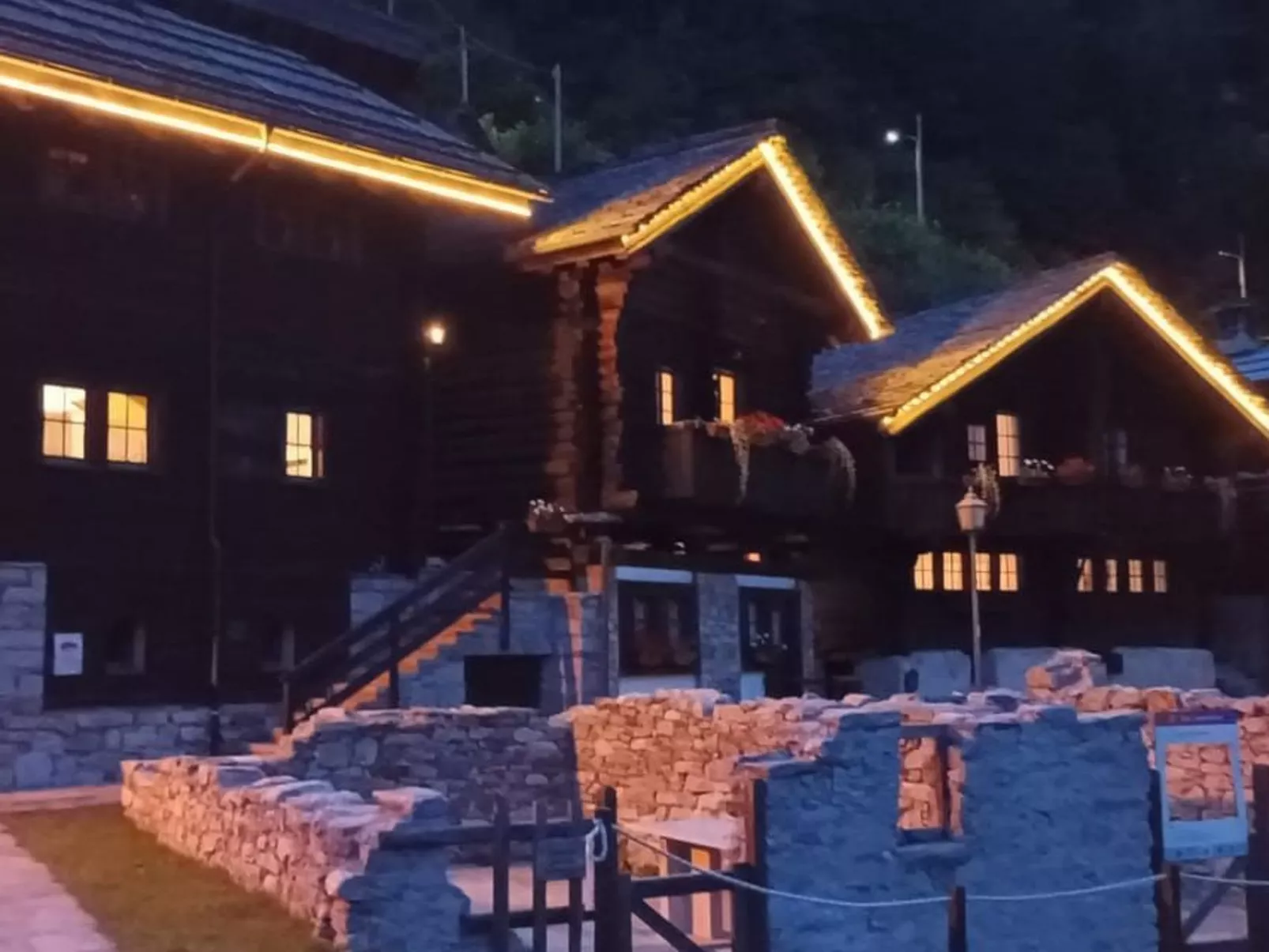 Chalet "Borgo Walser Testa 4"-Buiten