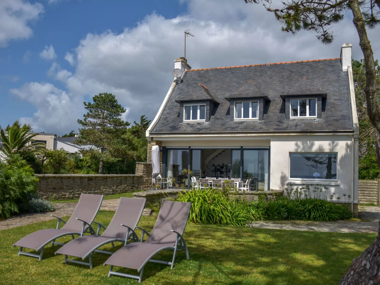 Villa mit großem Grundstück direkt am Mer-Buiten