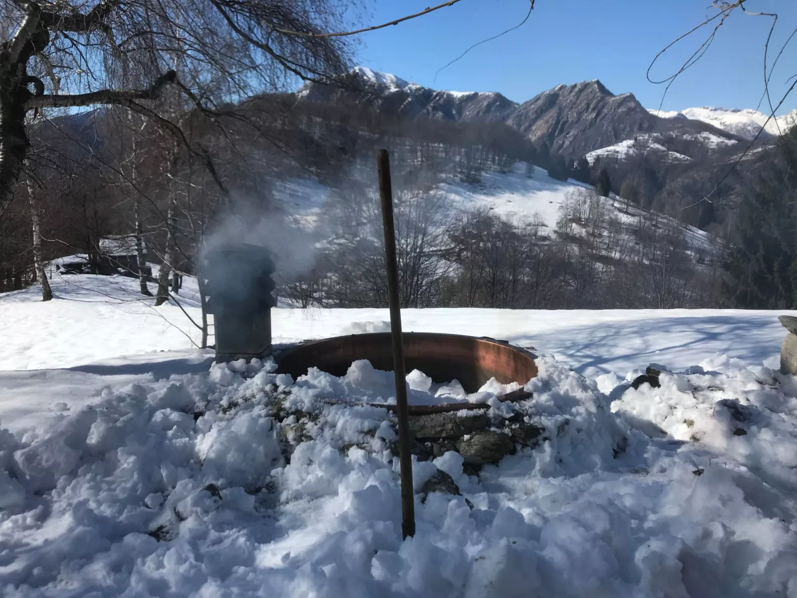 Typisches Tessiner Landleben im Centovalli-Buiten