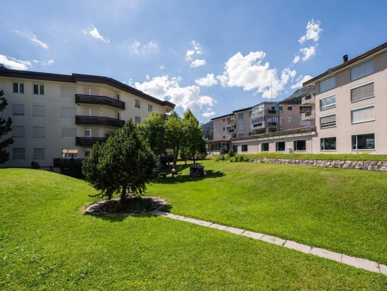 Familienfreundliche Wohnung mit 90 m² im 1. Stock-Image-tags.info
