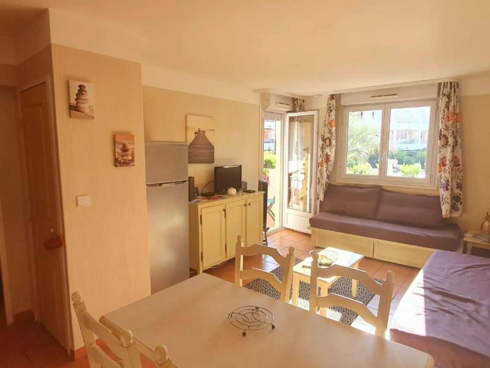 Golf de ST Tropez ,Wohnung mit Balkon-Image-tags.info