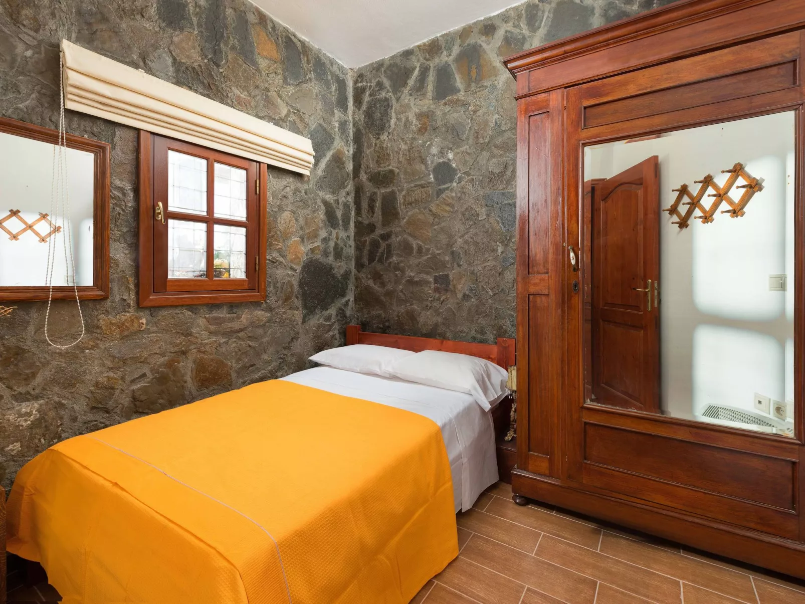 In Notia Rodos mit privatem Garten-Image-tags.info