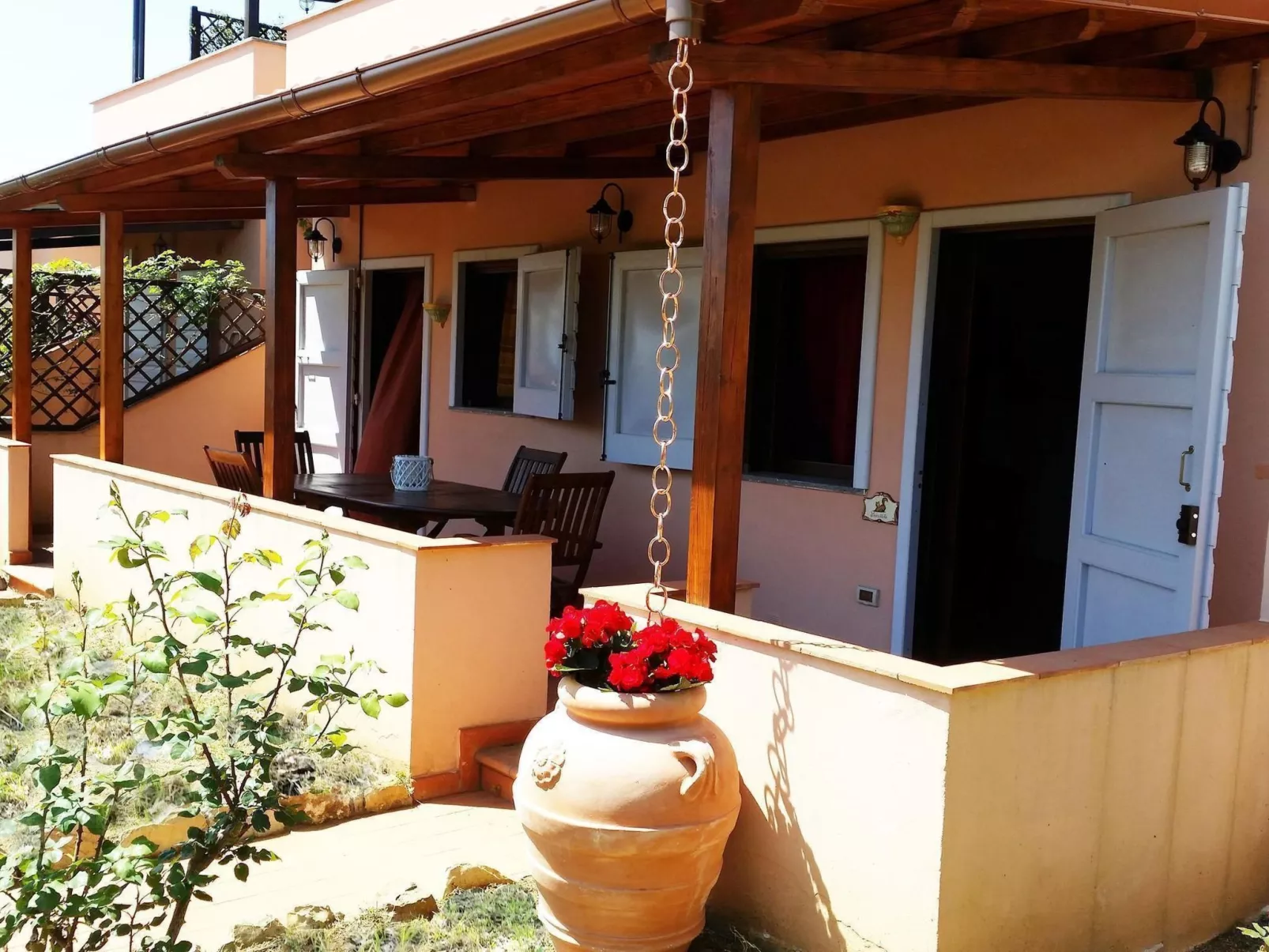 Wohnung 'Eichhörnchen' mit Schwimmbad-Buiten