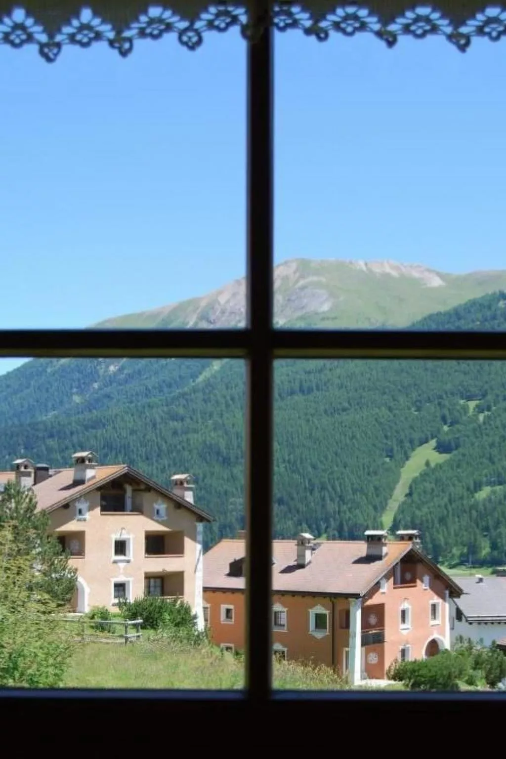 Chesa Larschigna-Buiten