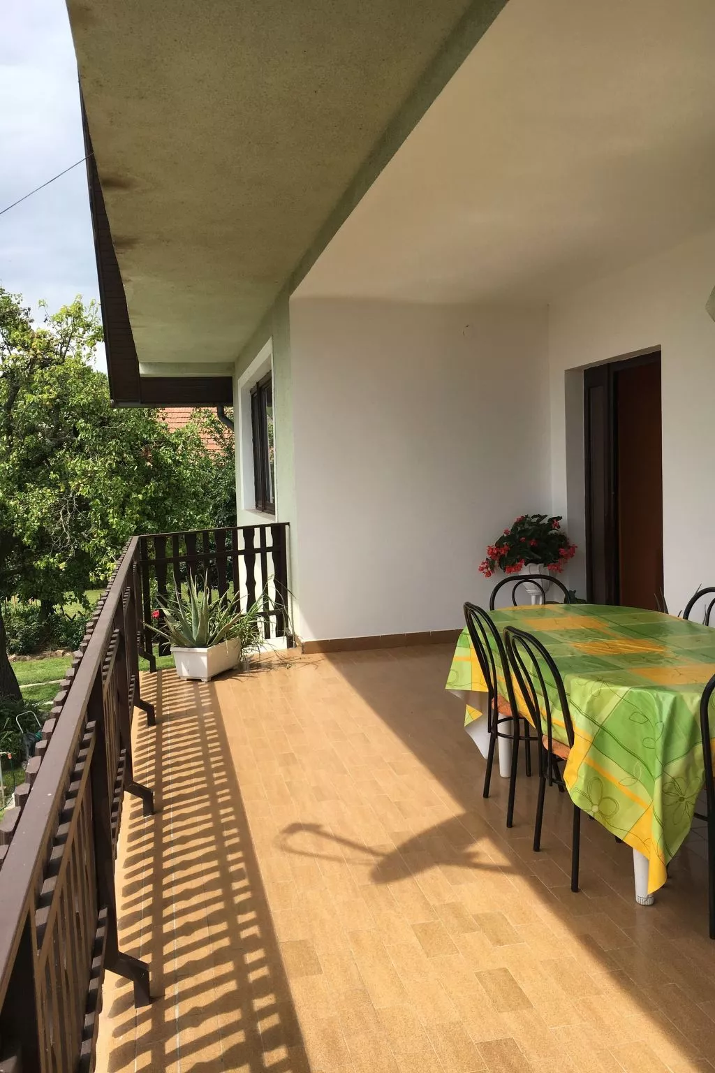 Wohnung in Fonyód mit Grill, Garten und Terrasse-Buiten