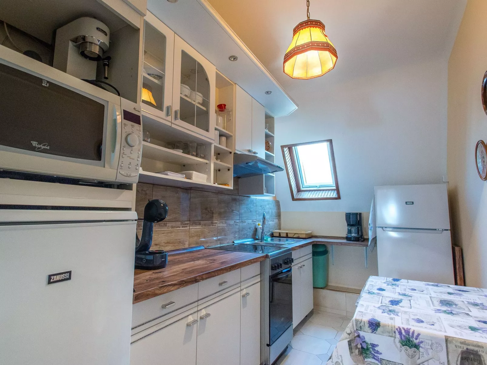 Mit Swimmingpool für 10 Personen-Binnen