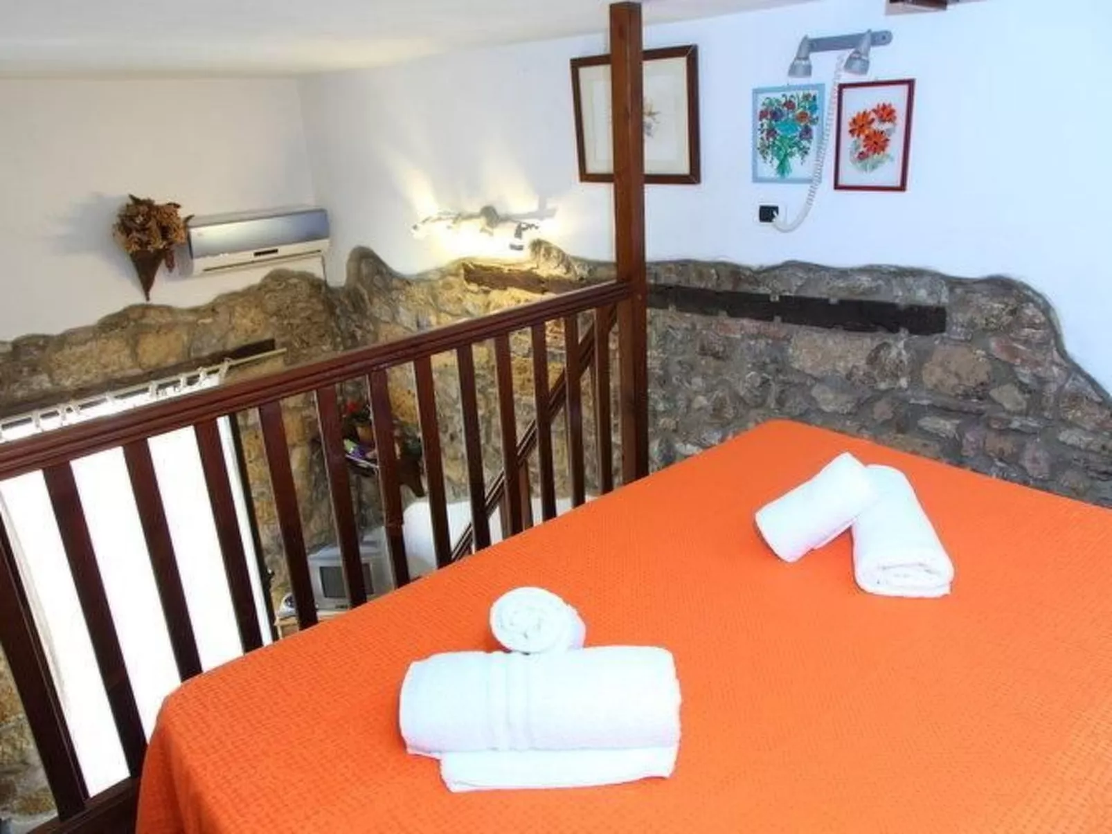 Casa Saraceni-Image-tags.info