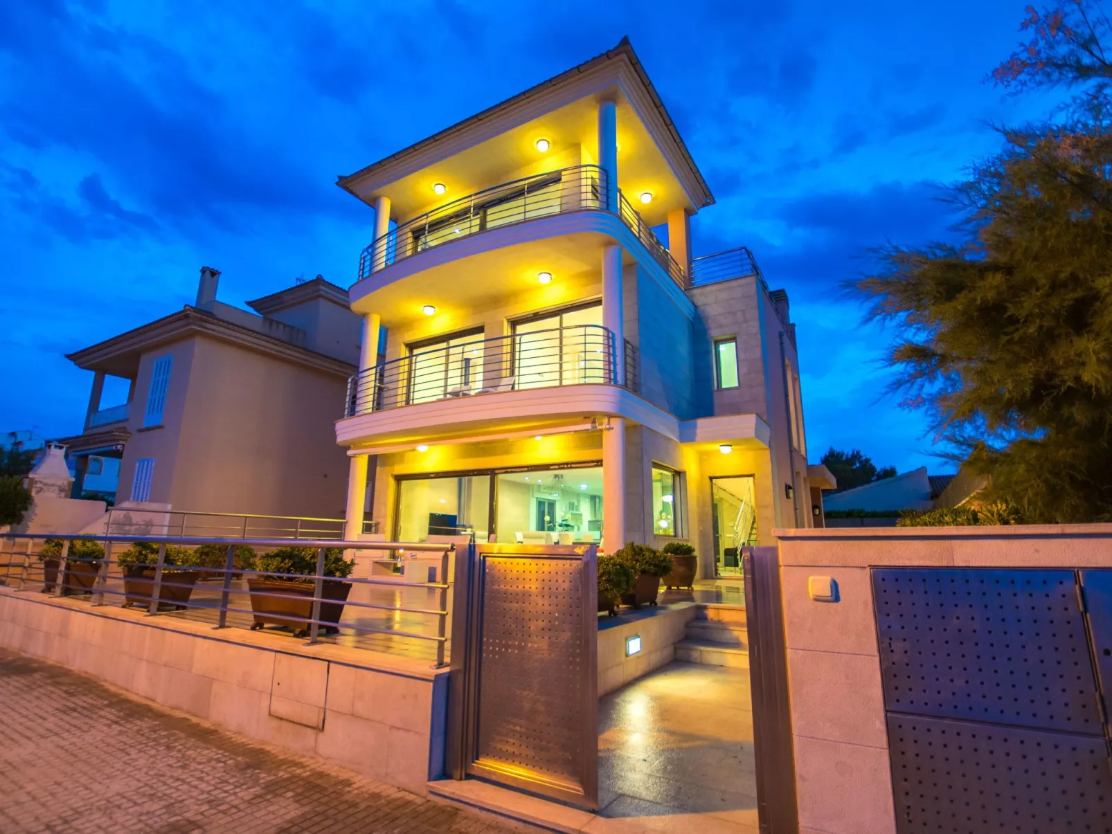 Freistehendes Haus direkt am Meer gelegen-Image-tags.info