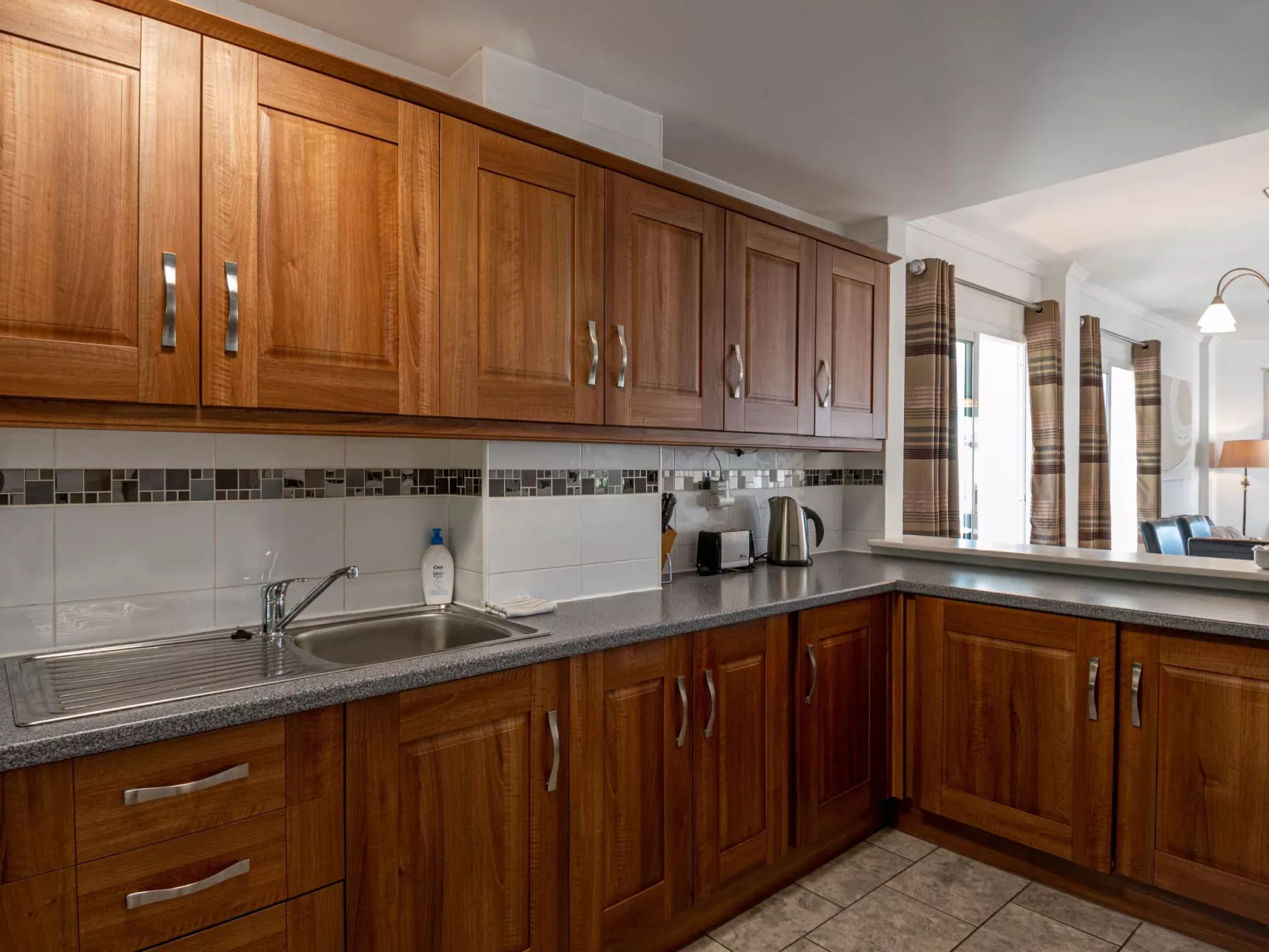 Appartement mit Terrasse-Image-tags.info