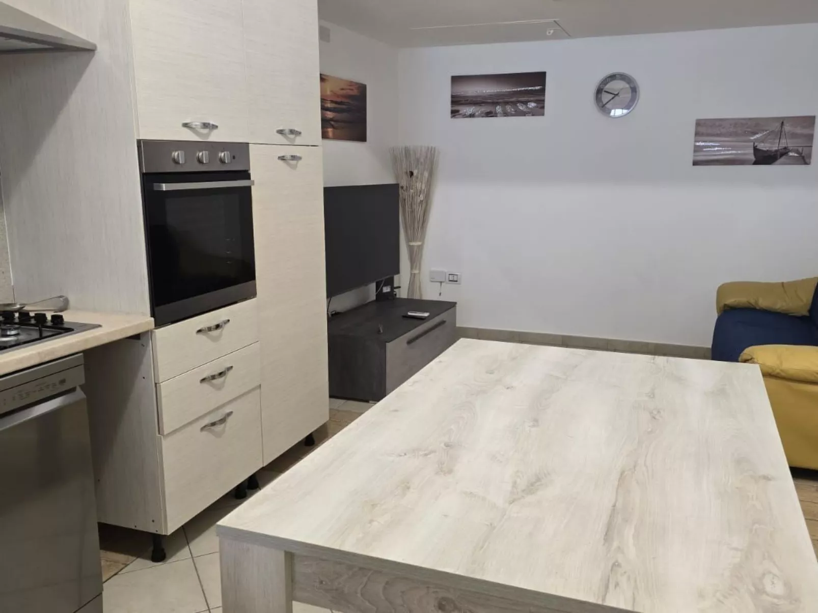 Miky's Home mit Patio und Veranda mit Innenhof-Image-tags.info