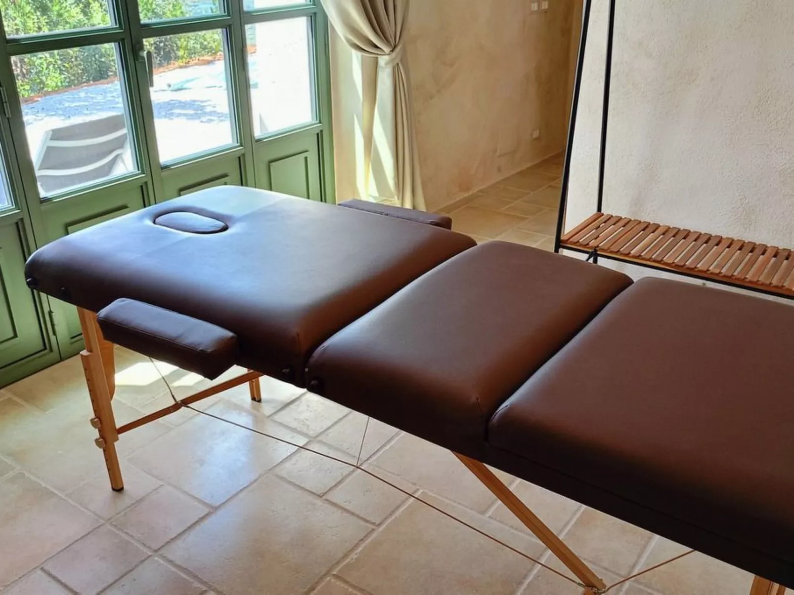 Villa mit Whirlpool, nur 6 km vom Strand entfernt-Binnen