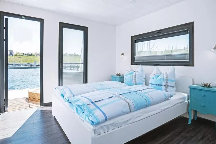 Floating 33 - LP 16  / 4 Personen-Slaapkamer